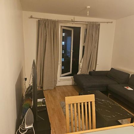 Big Double Room With Bathroom In 2 Bedroom Flat Kitchen Is Shared Harrow on the Hill Exterior foto