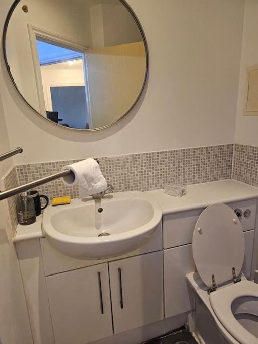 Big Double Room With Bathroom In 2 Bedroom Flat Kitchen Is Shared Harrow on the Hill Exterior foto