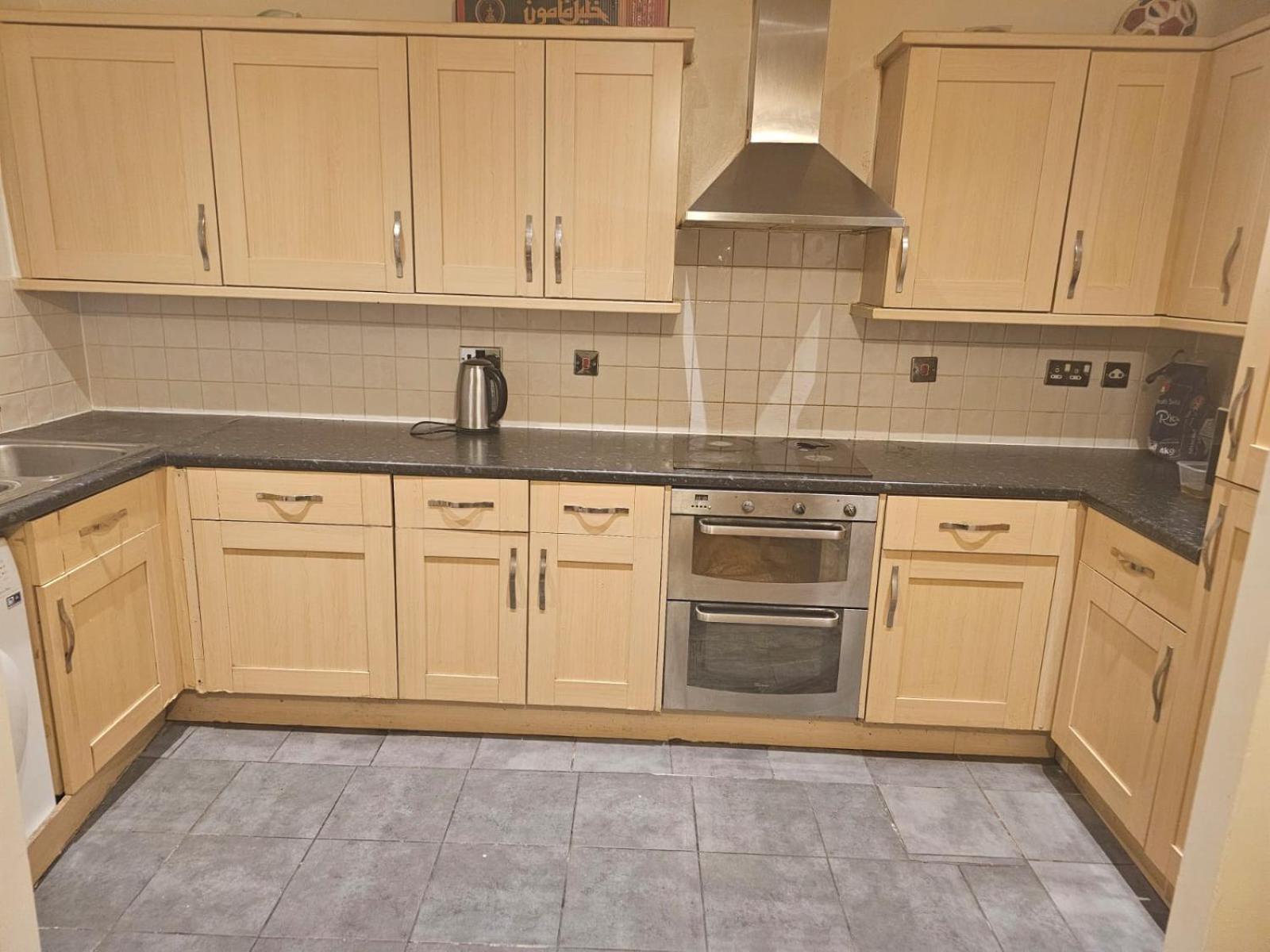 Big Double Room With Bathroom In 2 Bedroom Flat Kitchen Is Shared Harrow on the Hill Exterior foto
